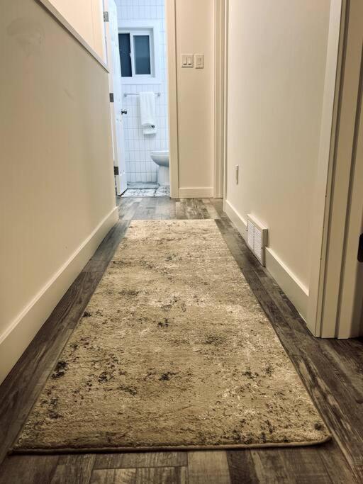 Villa Walking Distance To St Boniface, Easy Parking Winnipeg Exterior foto